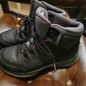 MEN'S Sz 9 M Black Waterproof Hiking Boots by Wolverine Leather upper